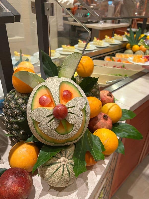 De dinerbuffeten aan boord van de AIDA Prima waren van goede kwaliteit met veel variatie en een leuke presentatie