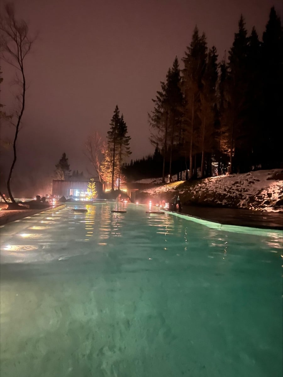 Relaxen in de Forest Lagoon met warm bronwater