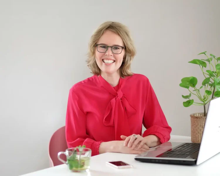 Nienke is je persoonlijke reisadviseur voor luxe cruises, verre rondreizen en avontuurlijke expeditiecruises